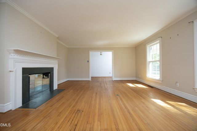 910 Parham Street, Henderson, NC 27536