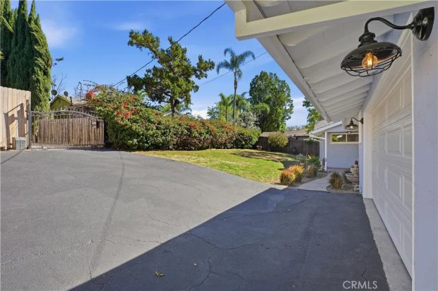 4731 Tyrone Avenue, Sherman Oaks, CA 91423