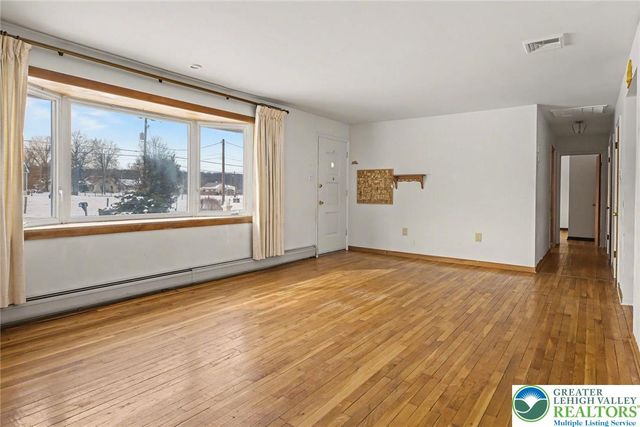 3702 Kings Road, Upper Hanover Twp, PA 18073