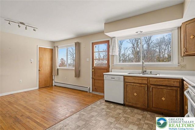 3702 Kings Road, Upper Hanover Twp, PA 18073