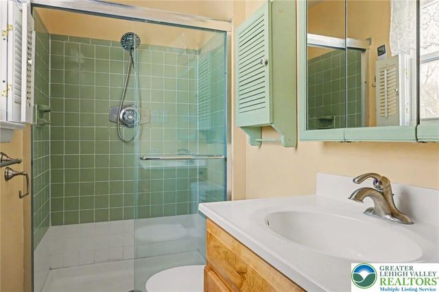 3702 Kings Road, Upper Hanover Twp, PA 18073