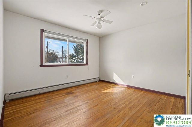 3702 Kings Road, Upper Hanover Twp, PA 18073