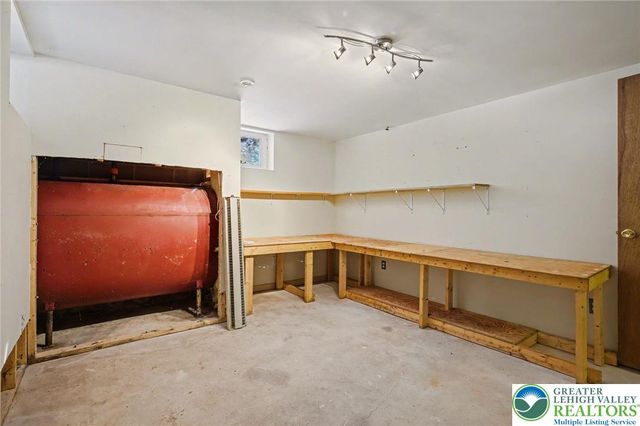 3702 Kings Road, Upper Hanover Twp, PA 18073