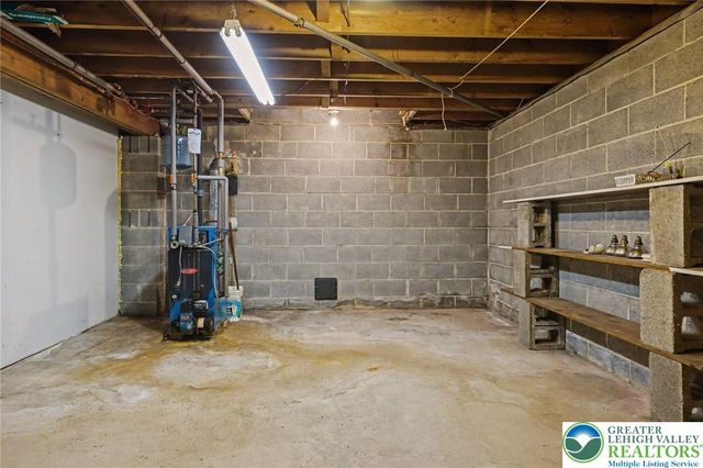 3702 Kings Road, Upper Hanover Twp, PA 18073