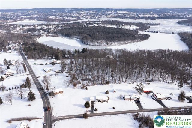 3702 Kings Road, Upper Hanover Twp, PA 18073