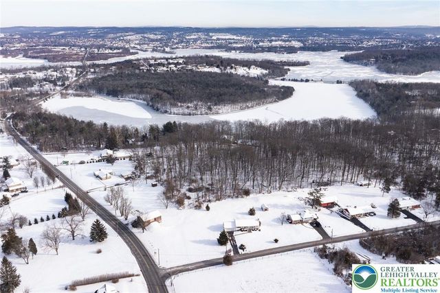 3702 Kings Road, Upper Hanover Twp, PA 18073