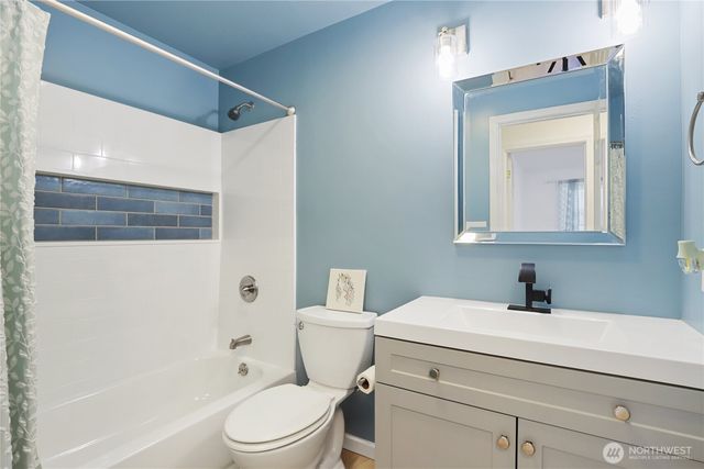 25950 NW Circle Drive S, Poulsbo, WA 98370