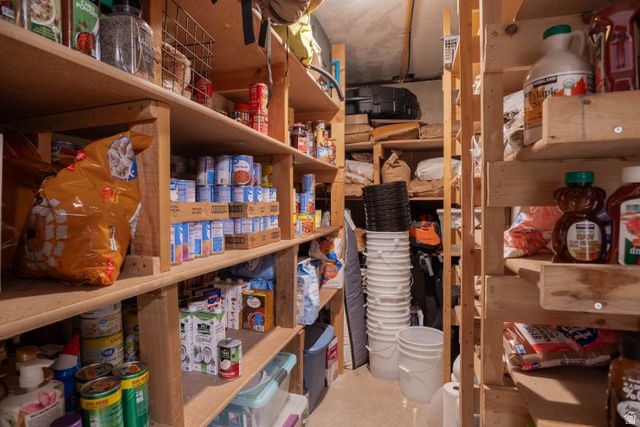 976 N 560 E, Orem, UT 84097