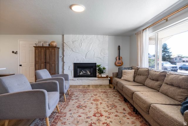 976 N 560 E, Orem, UT 84097