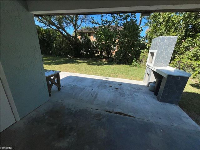 610 SE 13th CT A, Cape Coral, FL 33990
