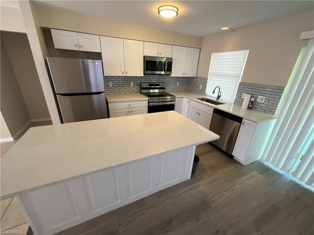 610 SE 13th CT A, Cape Coral, FL 33990