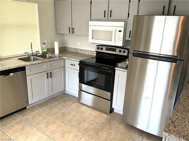 610 SE 13th CT A, Cape Coral, FL 33990
