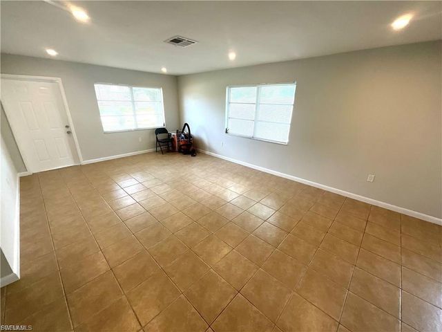610 SE 13th CT A, Cape Coral, FL 33990