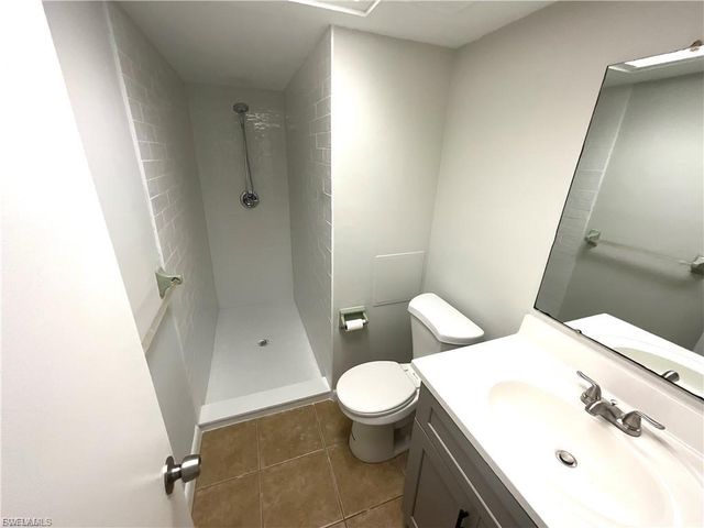 610 SE 13th CT A, Cape Coral, FL 33990