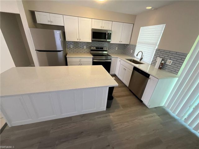 610 SE 13th CT A, Cape Coral, FL 33990