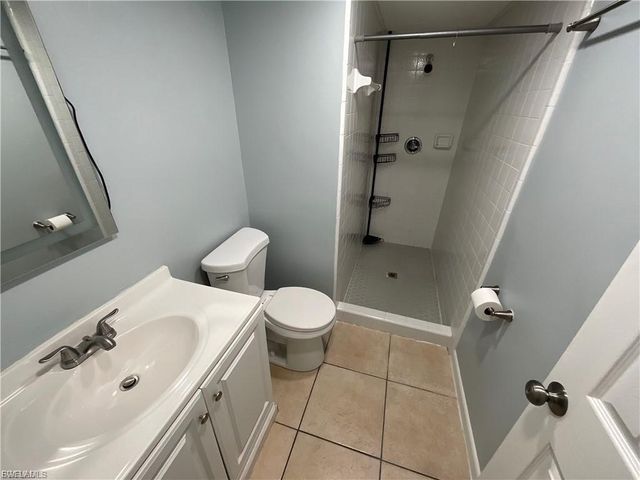 610 SE 13th CT A, Cape Coral, FL 33990