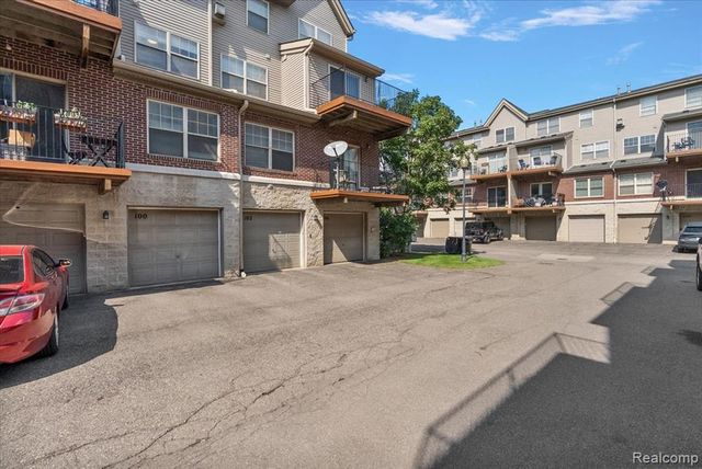 100 Adelaide Street, Detroit, MI 48201