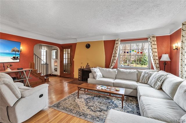 28 Woodward Avenue, Tonawanda, NY 14217