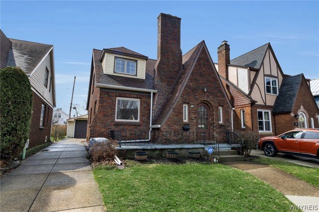 28 Woodward Avenue, Tonawanda, NY 14217