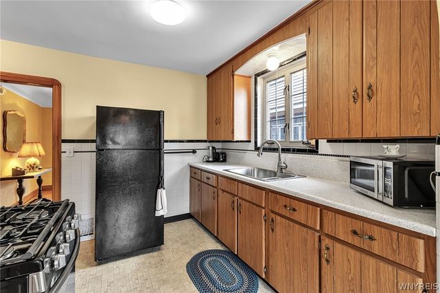 28 Woodward Avenue, Tonawanda, NY 14217