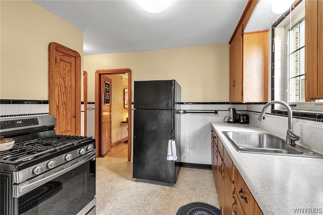 28 Woodward Avenue, Tonawanda, NY 14217