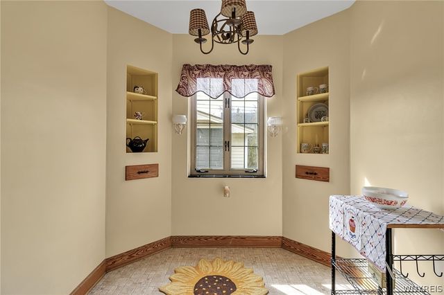 28 Woodward Avenue, Tonawanda, NY 14217