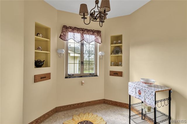 28 Woodward Avenue, Tonawanda, NY 14217