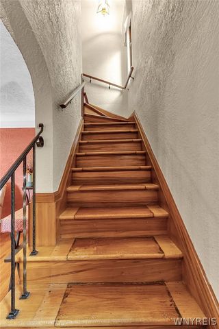 28 Woodward Avenue, Tonawanda, NY 14217