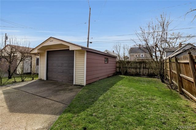 28 Woodward Avenue, Tonawanda, NY 14217