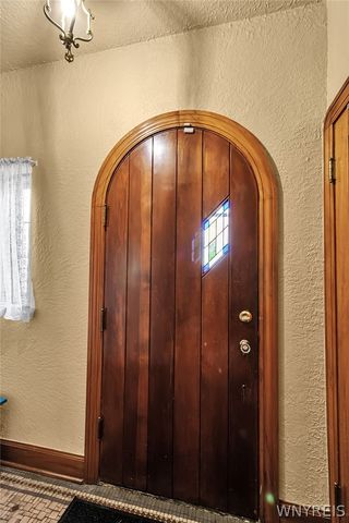 28 Woodward Avenue, Tonawanda, NY 14217