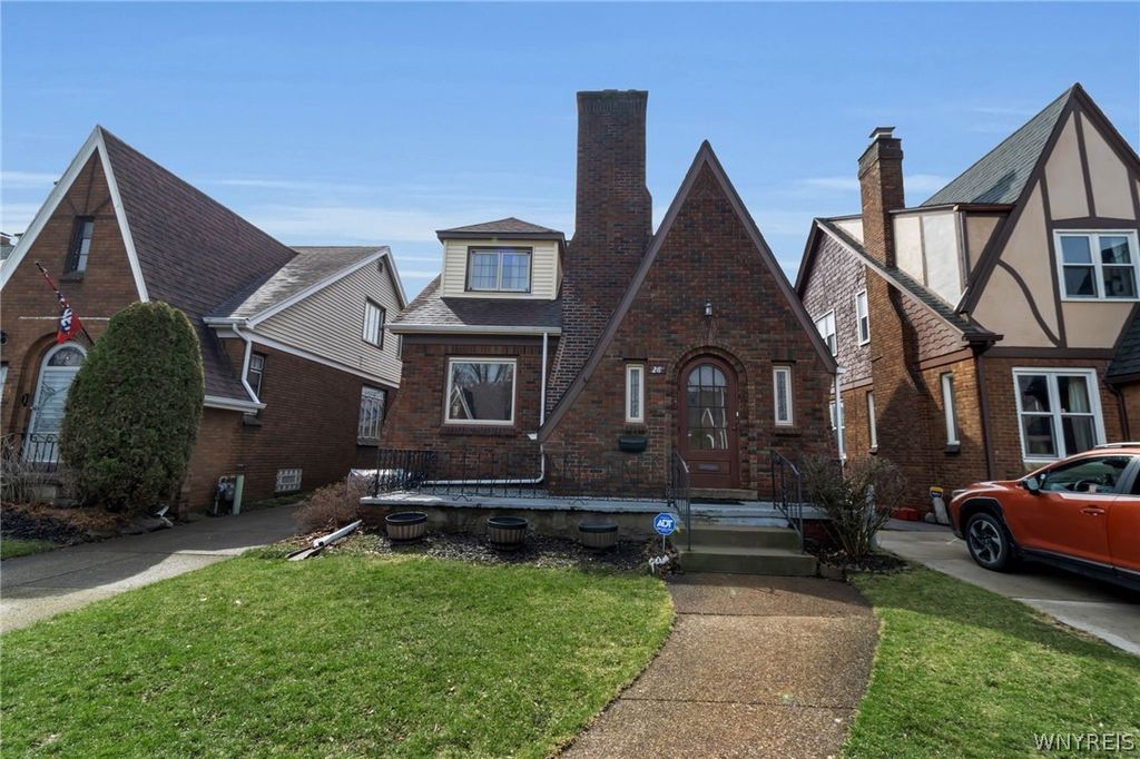 28 Woodward Avenue, Tonawanda, NY 14217