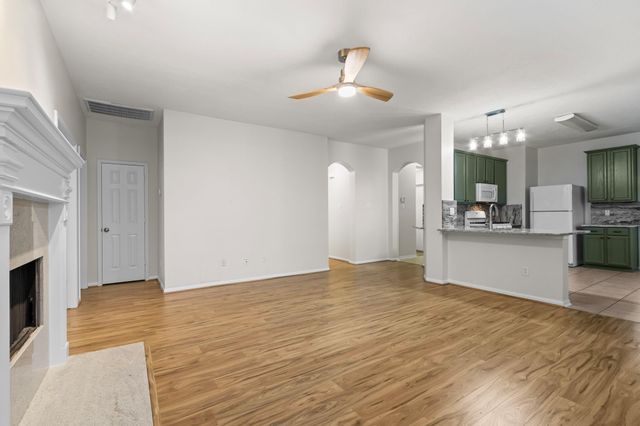 34 Drifting Shadows Circle, The Woodlands, TX 77385