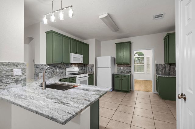 34 Drifting Shadows Circle, The Woodlands, TX 77385