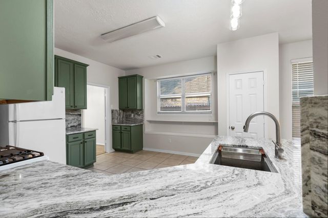 34 Drifting Shadows Circle, The Woodlands, TX 77385