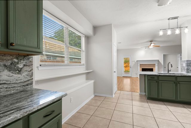 34 Drifting Shadows Circle, The Woodlands, TX 77385