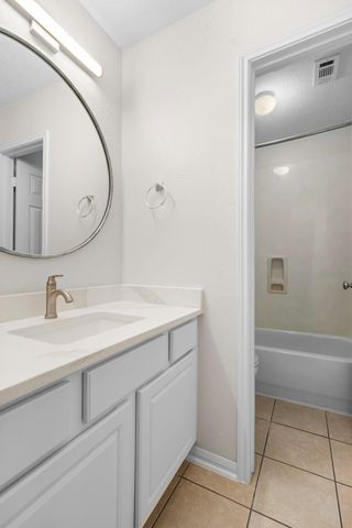 34 Drifting Shadows Circle, The Woodlands, TX 77385