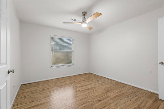 34 Drifting Shadows Circle, The Woodlands, TX 77385