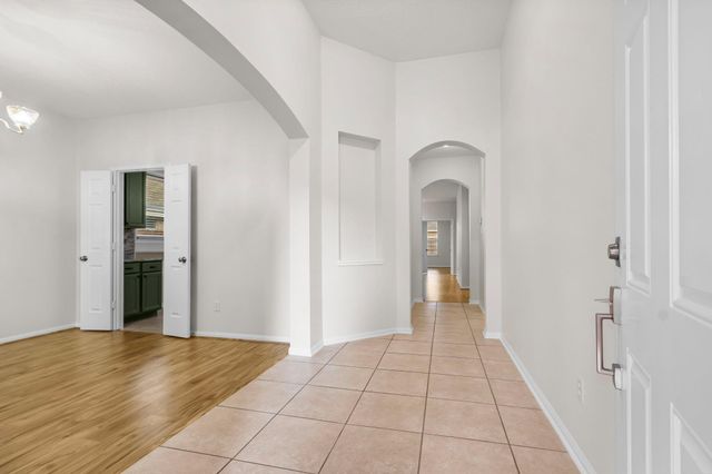 34 Drifting Shadows Circle, The Woodlands, TX 77385