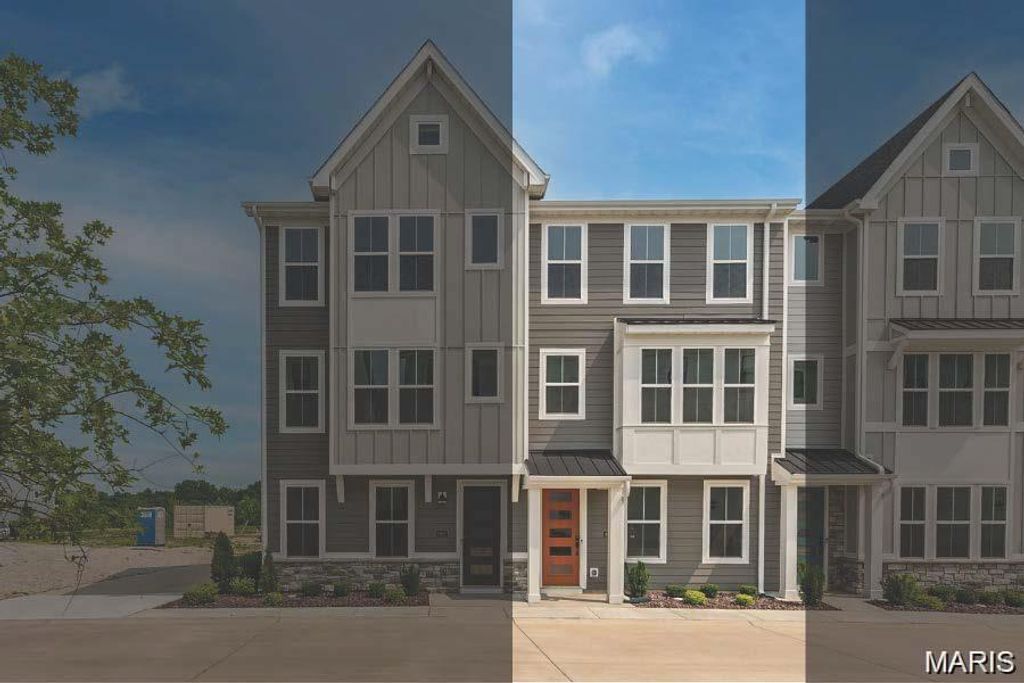 8928 Gateway Circle 41-802, Richmond Heights, MO 63144