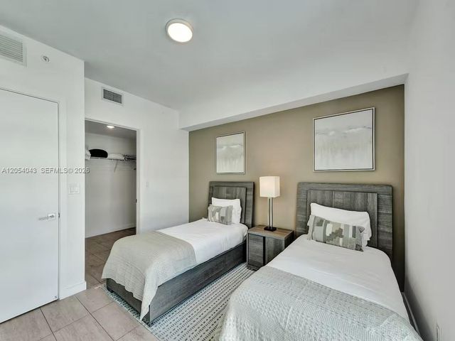 3900 Biscayne Blvd S-216, Miami, FL 33137
