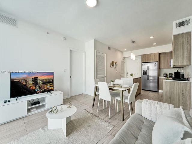 3900 Biscayne Blvd S-216, Miami, FL 33137