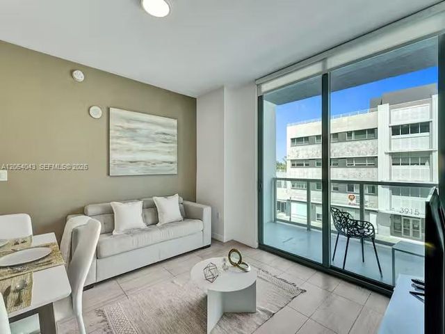 3900 Biscayne Blvd S-216, Miami, FL 33137