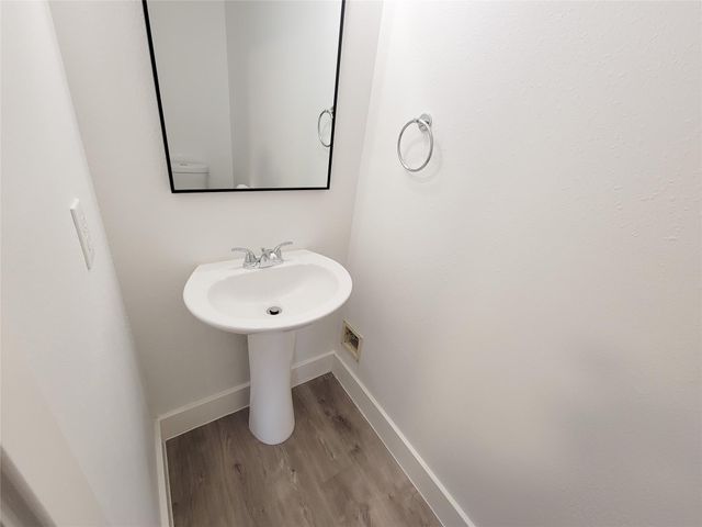 10030 Farrell Drive, Houston, TX 77070