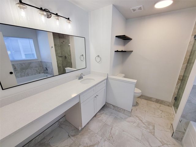 10030 Farrell Drive, Houston, TX 77070
