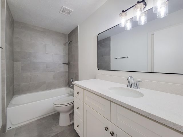 10030 Farrell Drive, Houston, TX 77070