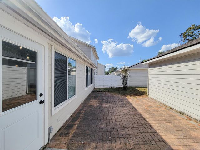 10030 Farrell Drive, Houston, TX 77070