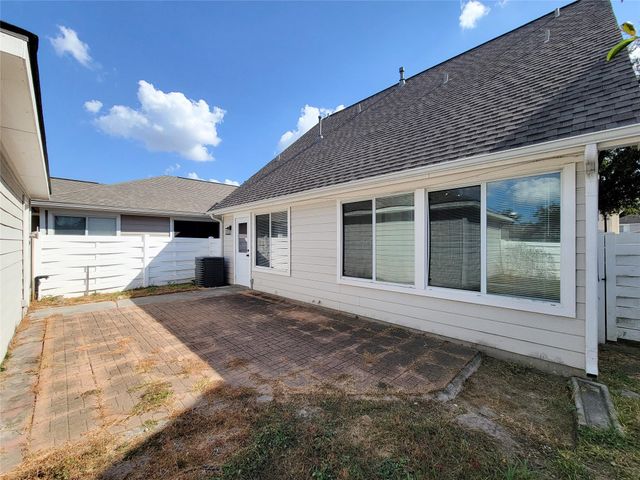 10030 Farrell Drive, Houston, TX 77070