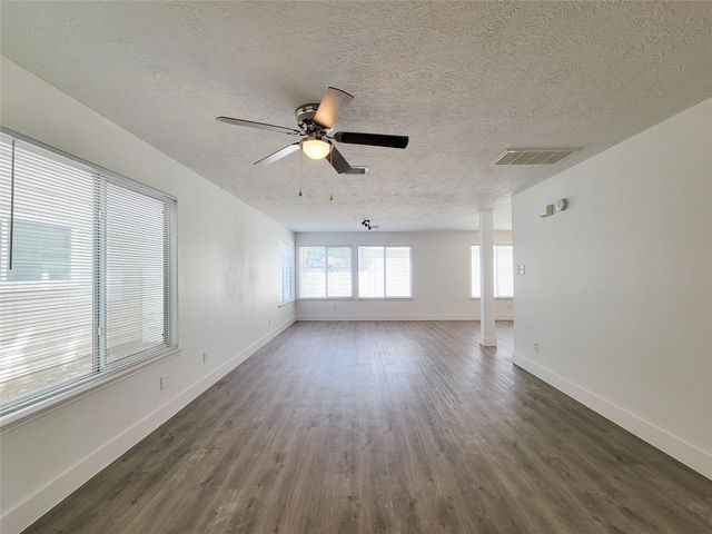 10030 Farrell Drive, Houston, TX 77070
