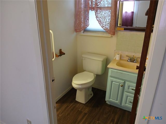 502 N Guadalupe Street, Seguin, TX 78155