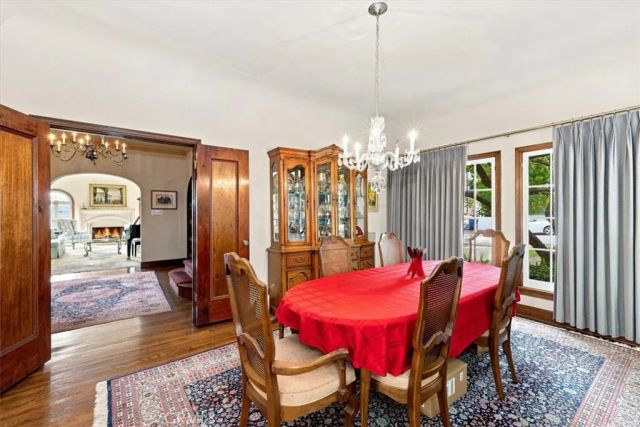 2240 N Berendo, Los Angeles, CA 90027
